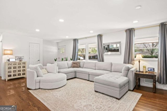 310 Brook Drive, Atlanta, GA 30328