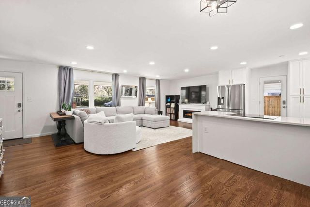 310 Brook Drive, Atlanta, GA 30328