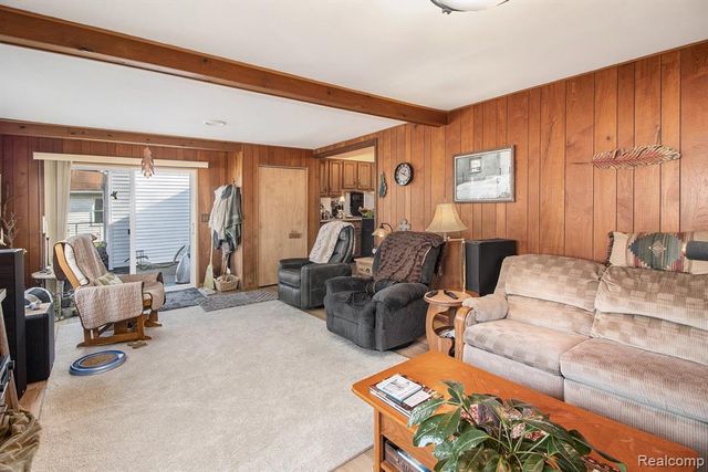 5794 Shetland Way, Waterford, MI 48327