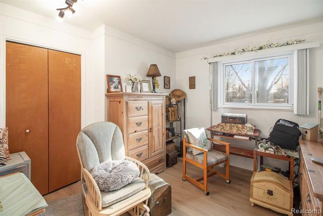 5794 Shetland Way, Waterford, MI 48327