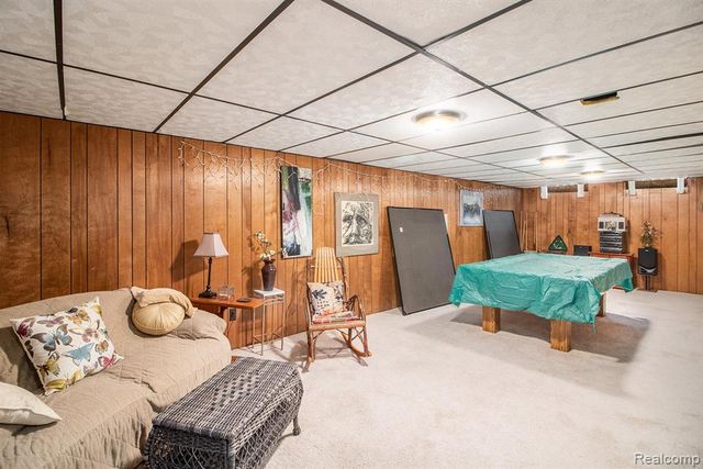 5794 Shetland Way, Waterford, MI 48327