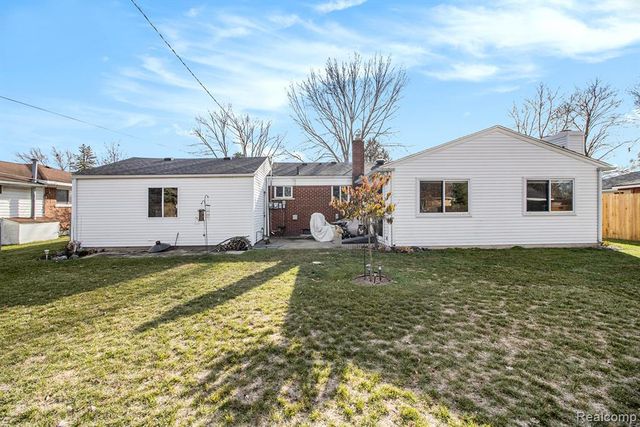 5794 Shetland Way, Waterford, MI 48327