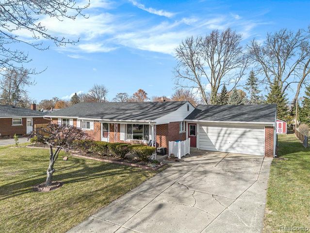 5794 Shetland Way, Waterford, MI 48327