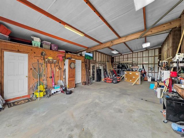 214 County Road 4632, Spurger, TX 77660