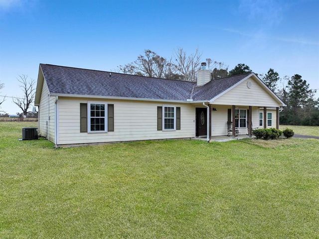 214 County Road 4632, Spurger, TX 77660