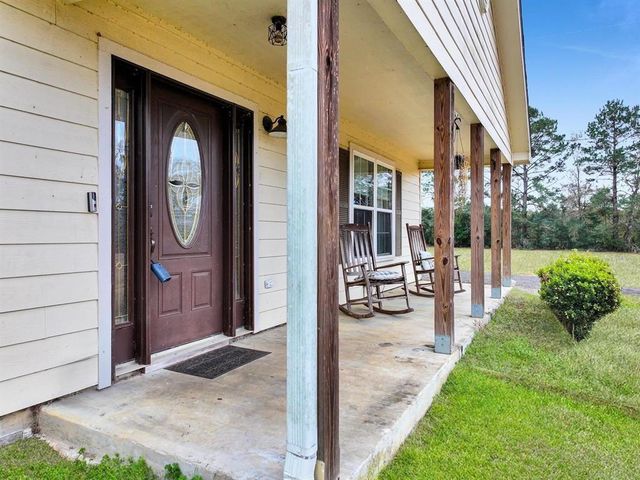 214 County Road 4632, Spurger, TX 77660