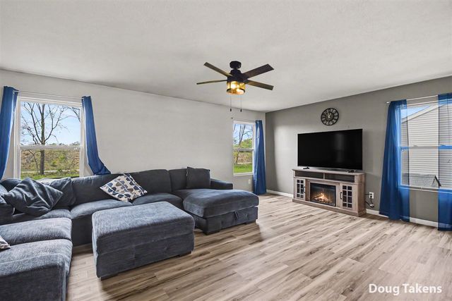6479 Kodiak Drive, Alto, MI 49302
