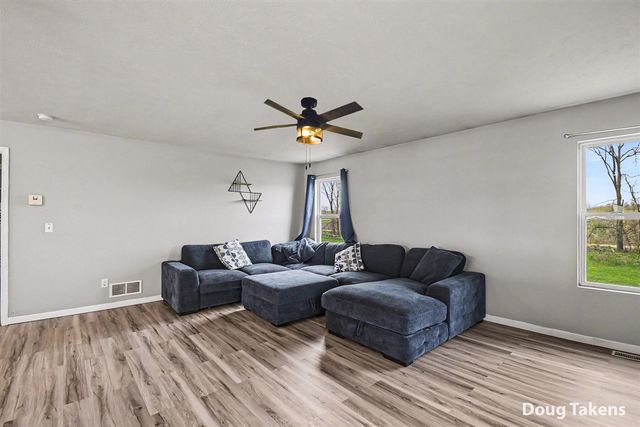6479 Kodiak Drive, Alto, MI 49302