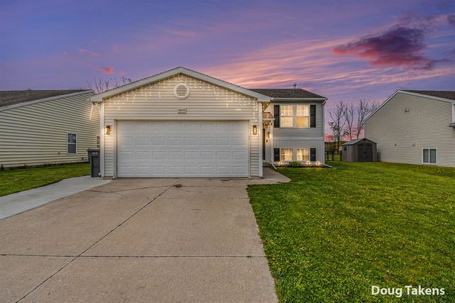 6479 Kodiak Drive, Alto, MI 49302