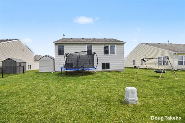6479 Kodiak Drive, Alto, MI 49302