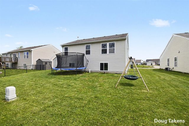 6479 Kodiak Drive, Alto, MI 49302