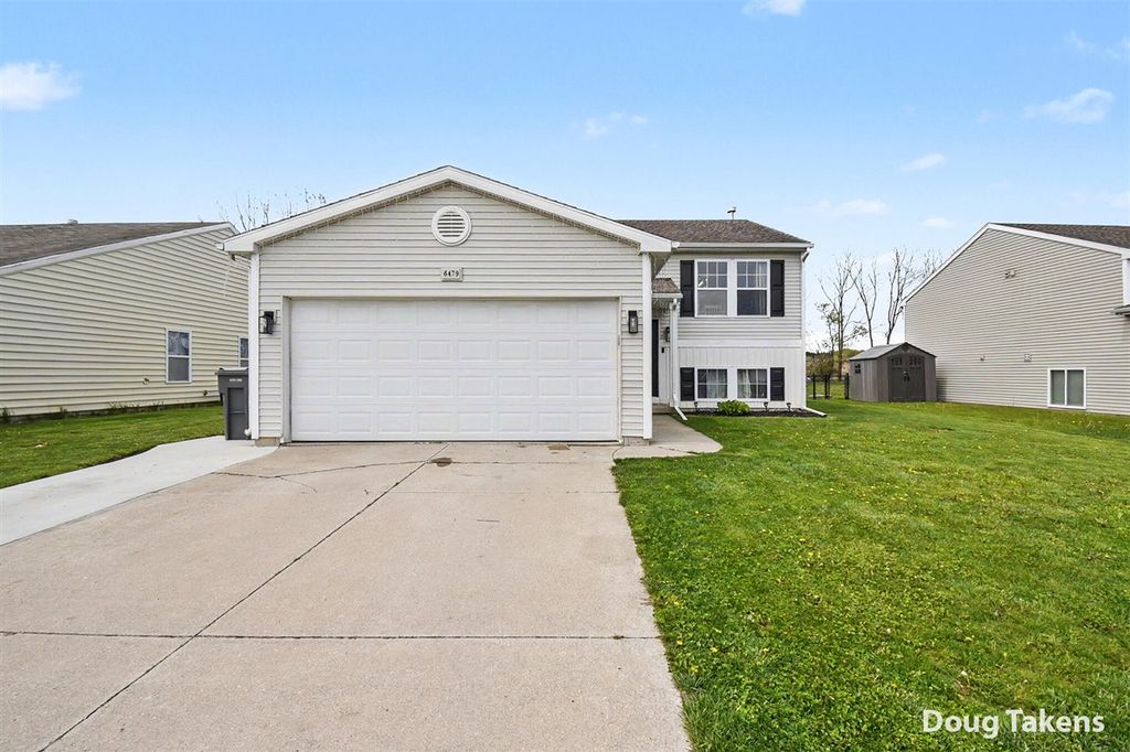 6479 Kodiak Drive, Alto, MI 49302