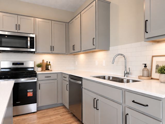 949 Greenlawn Avenue W, Delano, MN 55328