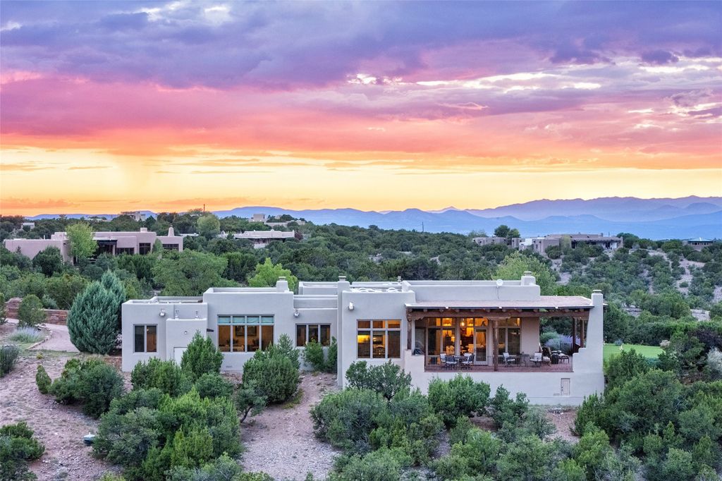 46 Polaris Road, Santa Fe, NM 87506