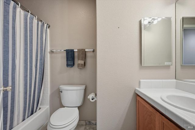 1256 Pear Tree Ln, Napa, CA 94558