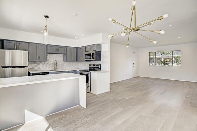 4040 San Felipe Street 253, Houston, TX 77027
