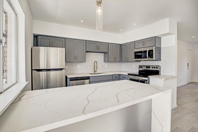 4040 San Felipe Street 253, Houston, TX 77027