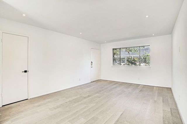 4040 San Felipe Street 253, Houston, TX 77027