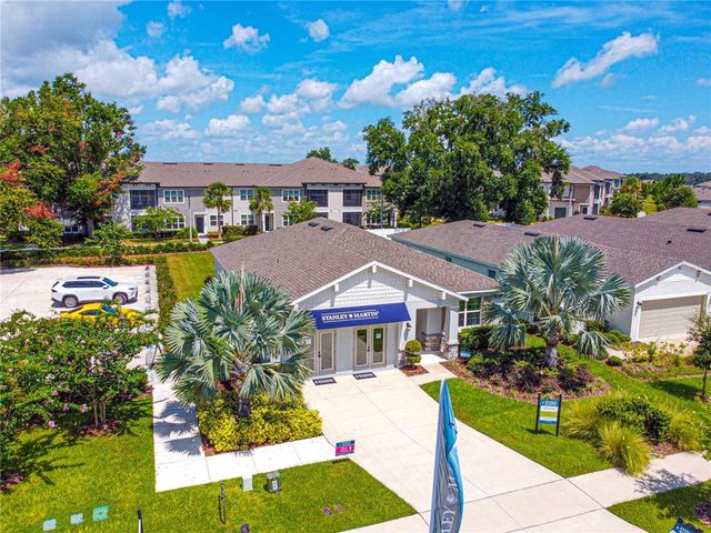 2519 AVALON PARK BOULEVARD, Tavares, FL 32778