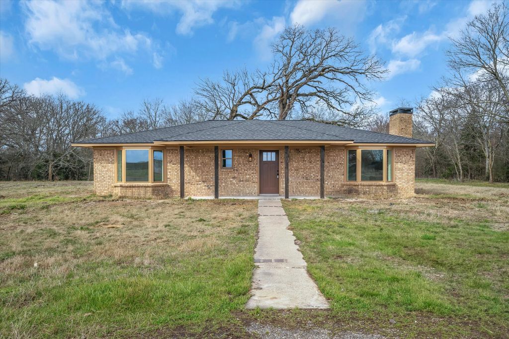 110 VZ County Road 1128, Fruitvale, TX 75127