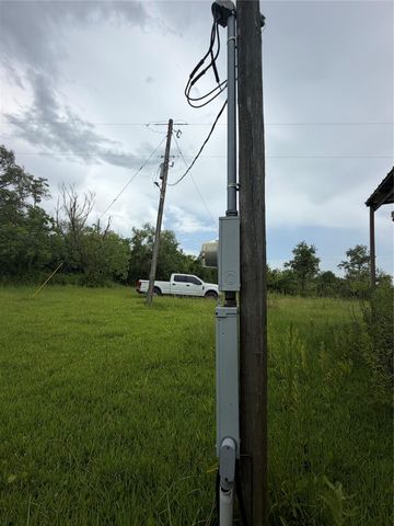 1597 Fm 686, Dayton, TX 77535