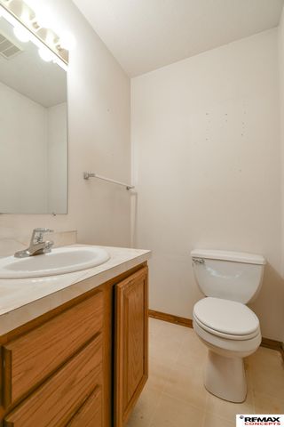 2645 NW 55 Street, Lincoln, NE 68524