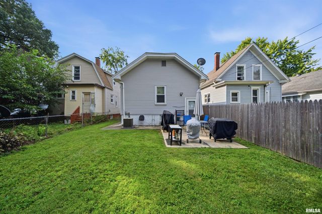 1921 W CLARKE Avenue, West Peoria, IL 61604