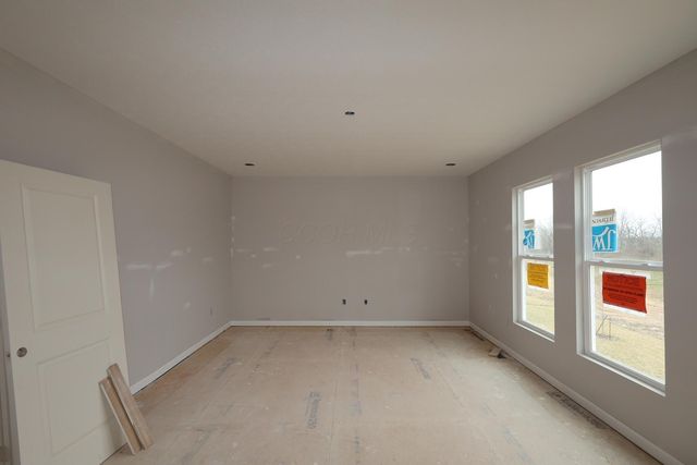 1121 Quarry Oak Drive, Grove City, OH 43123