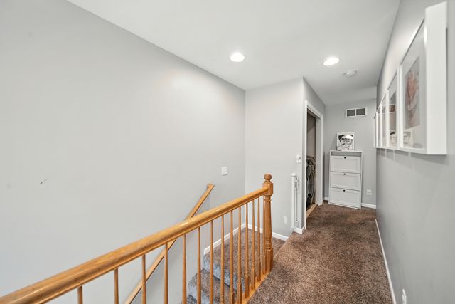 1613 Riverside Circle, Dixon, IL 61021