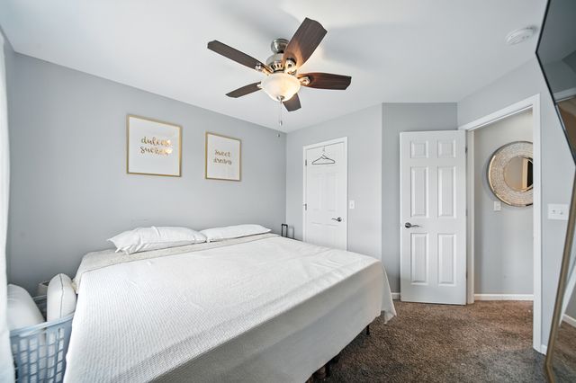 1613 Riverside Circle, Dixon, IL 61021