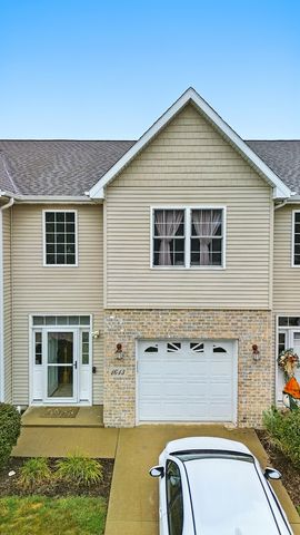 1613 Riverside Circle, Dixon, IL 61021