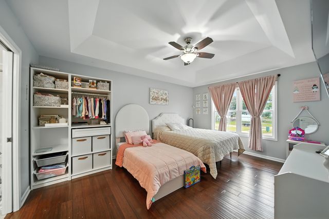 1613 Riverside Circle, Dixon, IL 61021