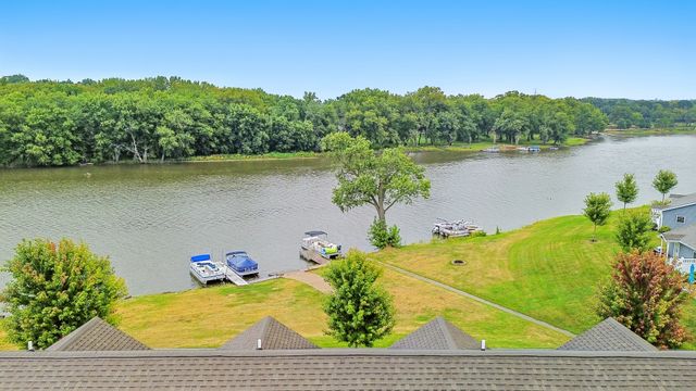 1613 Riverside Circle, Dixon, IL 61021