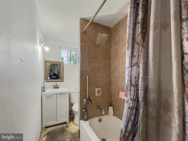 2717 PRESBURY ST, Baltimore, MD 21216