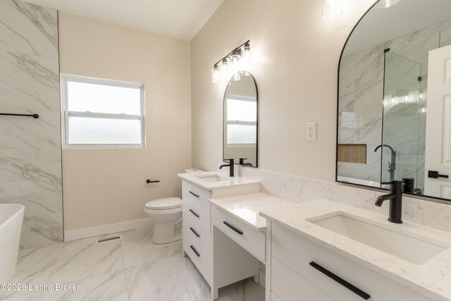 7605 Pauls View Pl, Louisville, KY 40228