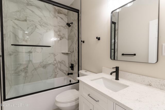 7605 Pauls View Pl, Louisville, KY 40228