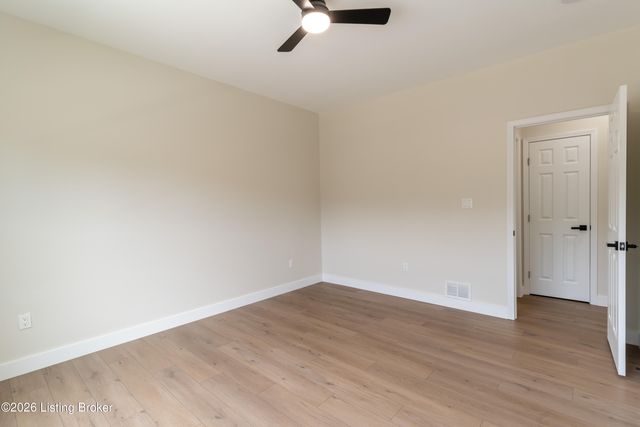 7605 Pauls View Pl, Louisville, KY 40228