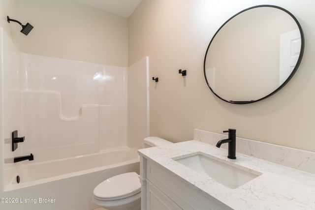 7605 Pauls View Pl, Louisville, KY 40228