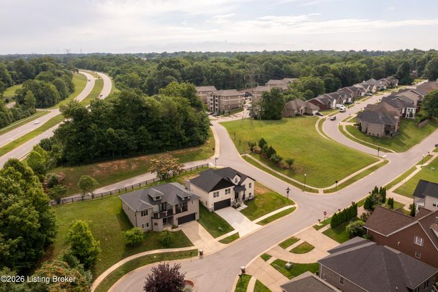 7605 Pauls View Pl, Louisville, KY 40228
