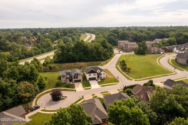 7605 Pauls View Pl, Louisville, KY 40228