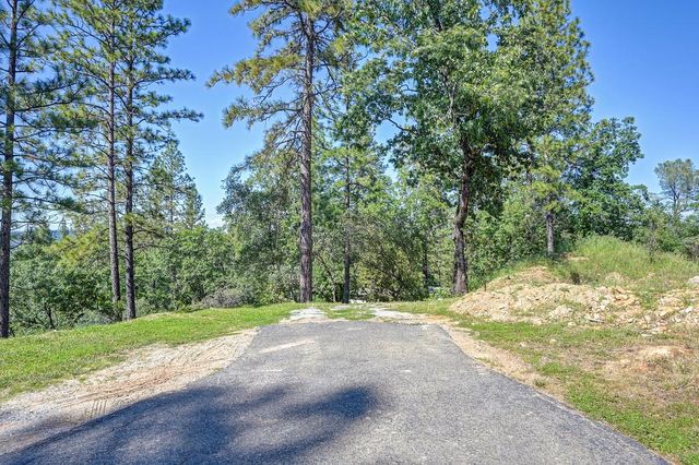 2440 Morrene Dr, Placerville, CA 95667