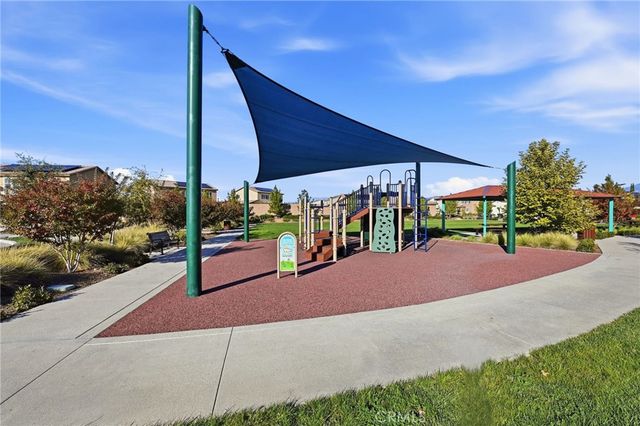 1262 Allegiance Avenue, Hemet, CA 92543