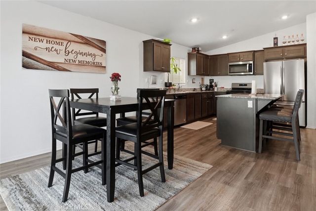 1262 Allegiance Avenue, Hemet, CA 92543