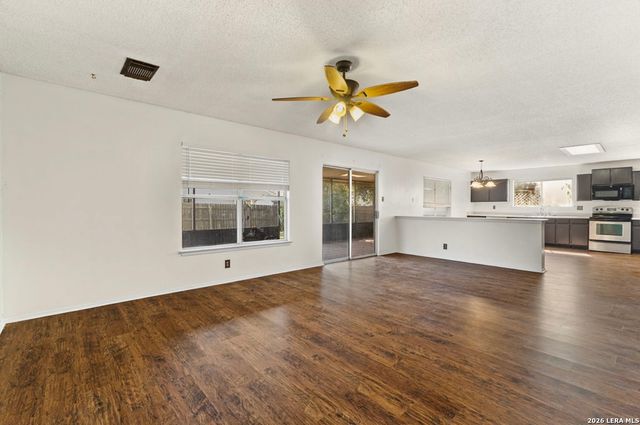 9806 Kelton, San Antonio, TX 78250