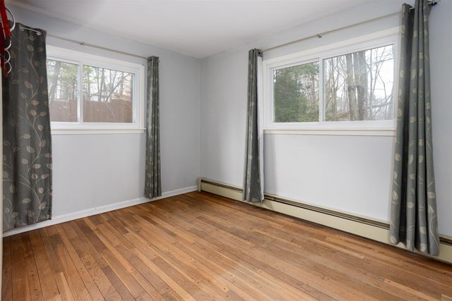 4 Skyline Drive, Essex, VT 05452