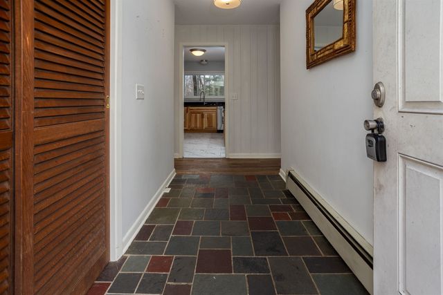 4 Skyline Drive, Essex, VT 05452