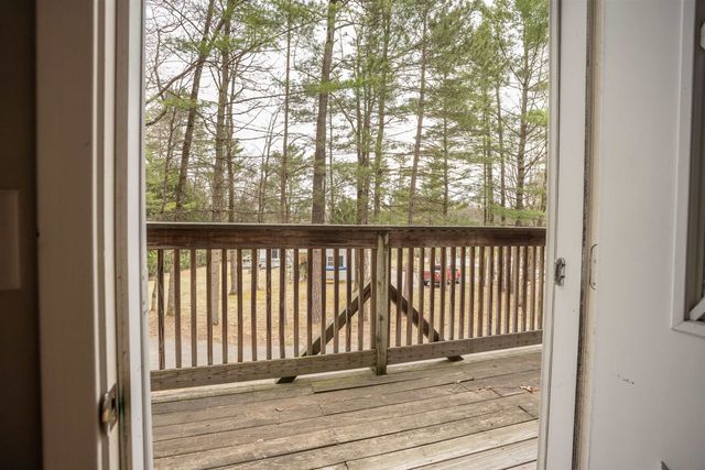 4 Skyline Drive, Essex, VT 05452