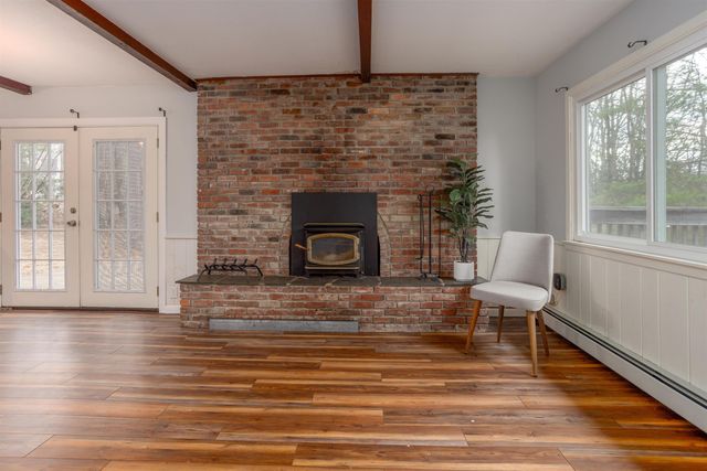 4 Skyline Drive, Essex, VT 05452