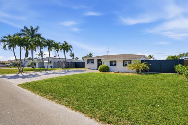 7151 SW 14th St, Pembroke Pines, FL 33023