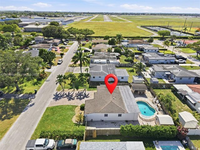 7151 SW 14th St, Pembroke Pines, FL 33023